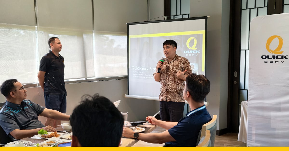 บรรยากาศการบรรยายและอัปเดตเทคโนโลยีให้ลูกค้าระหว่างกิจกรรม Networking Lunch ในงาน QuickServ Executive Golf Day 2026